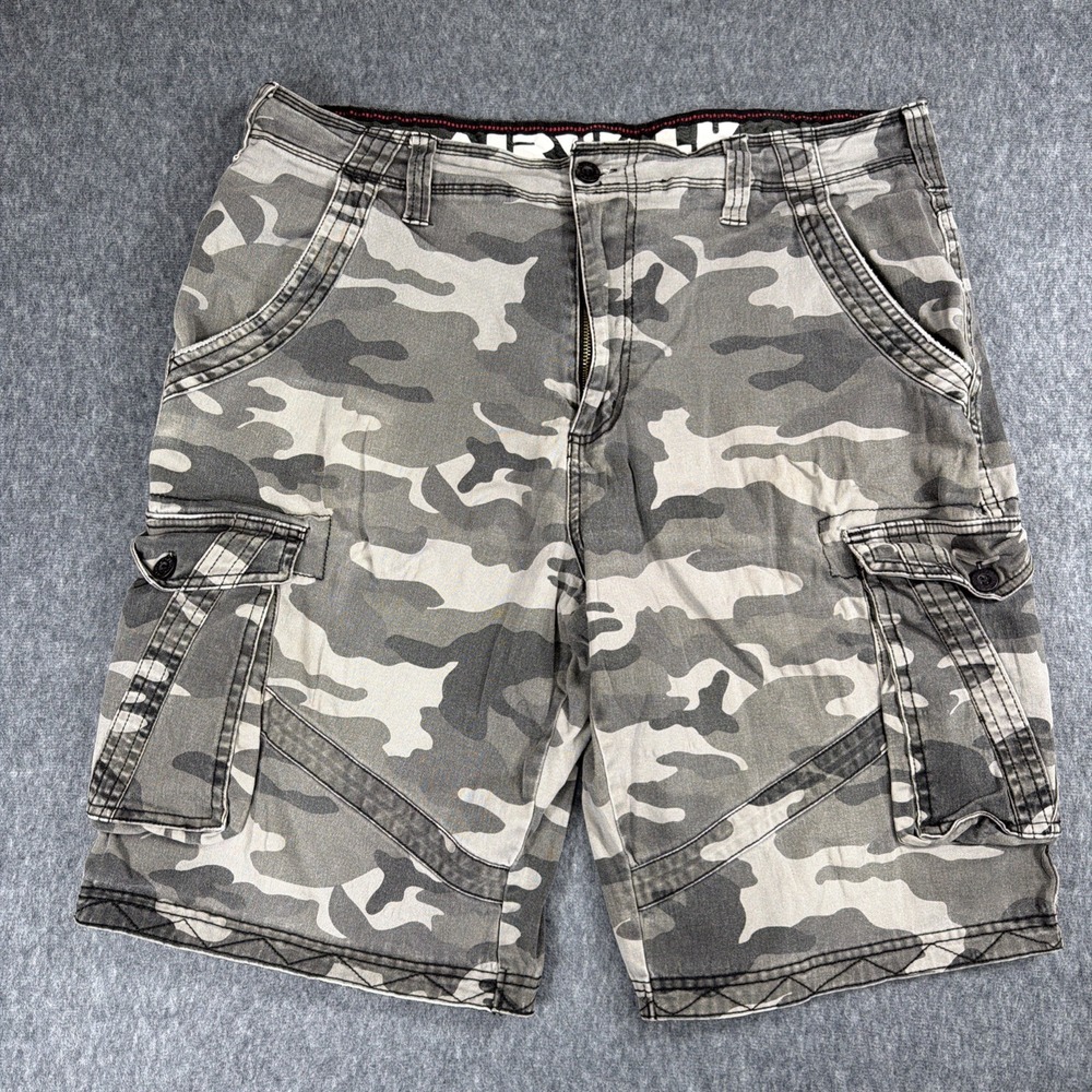 Airwalk Shorts Camo Mens 34 Cargo Skater Grey Black Camouflage